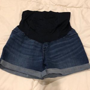 Maternity shorts